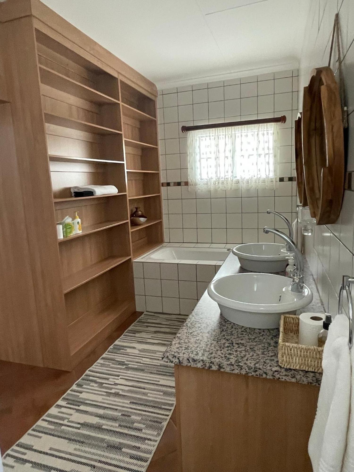City Comfort Self Catering Windhoek Esterno foto